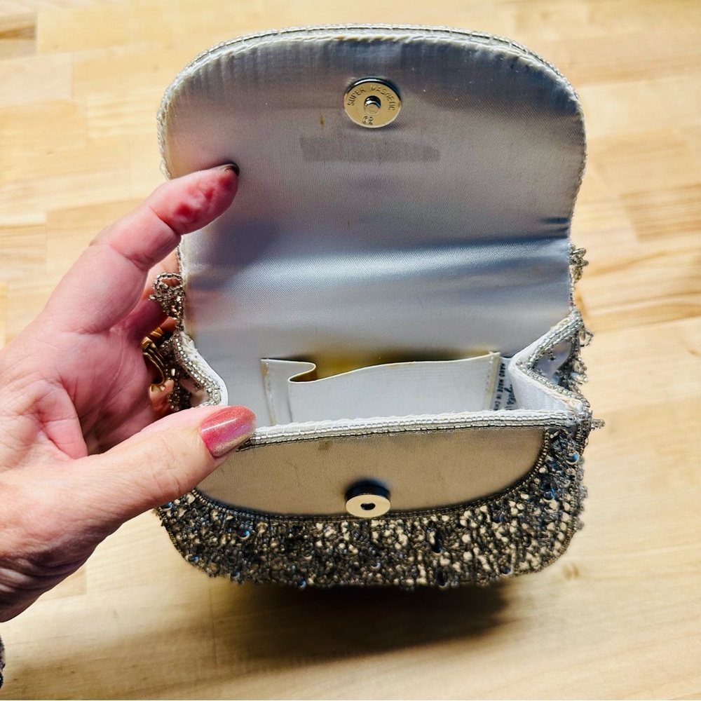 La Regale Clutch Crossbody Purse Metallic Beaded Silver Evening Accessory - Picture 2 of 13